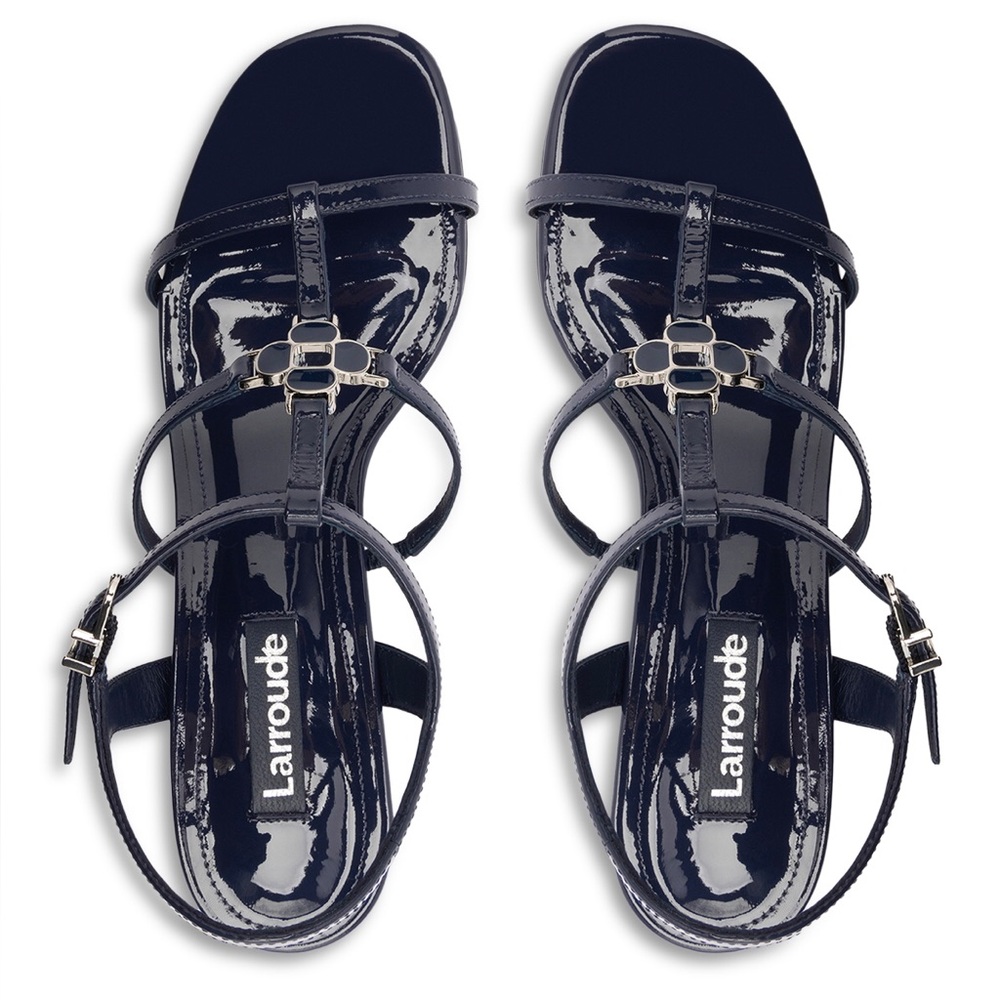 NWOB Larroudé Hana flat sandals in a glossy navy blue patent leather Sz 5.5